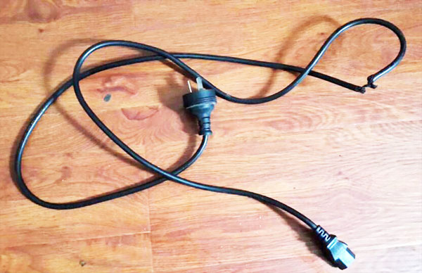 電熱鍋冒煙是怎么回事？