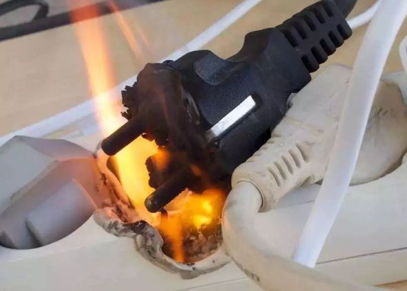 電熱鍋起火原因深度剖析:質量問題還是操作失誤?