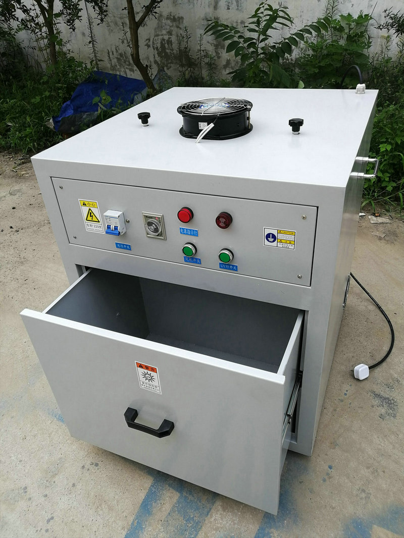 UV機:工業生產中的“快速固化利器”